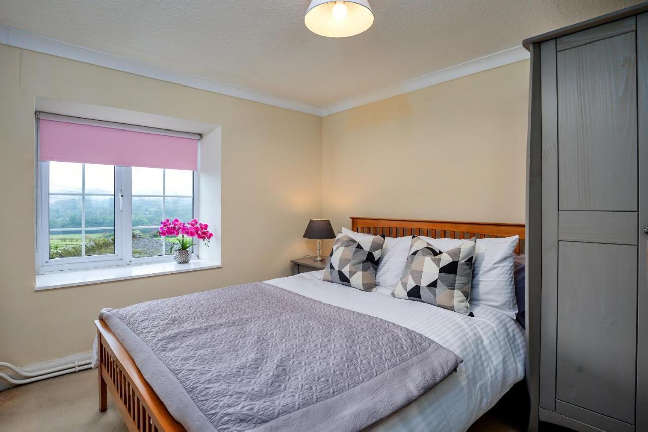 Finest Retreats - Cloggers Cottage Darley エクステリア 写真