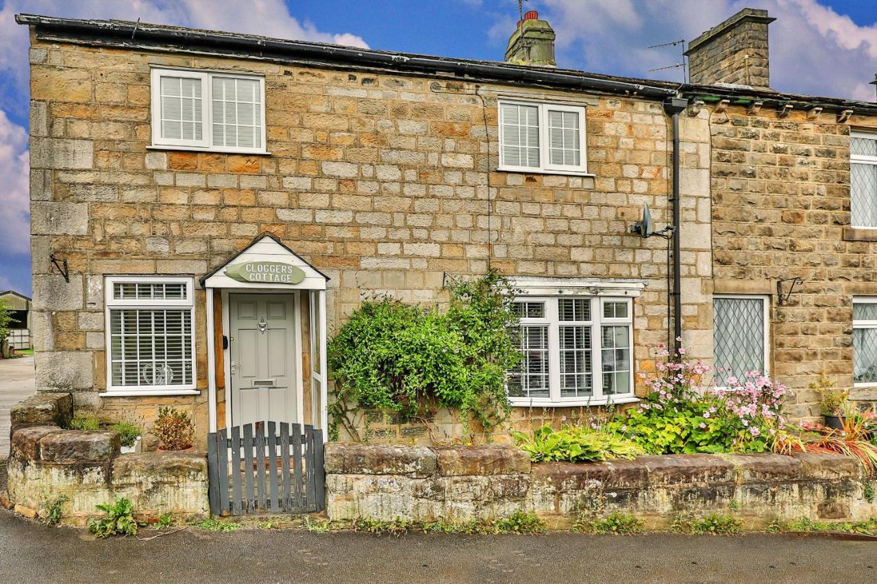 Finest Retreats - Cloggers Cottage Darley エクステリア 写真