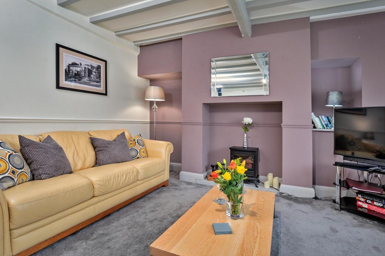 Finest Retreats - Cloggers Cottage Darley エクステリア 写真